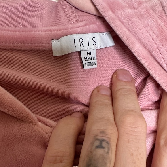 Iris Blush Pink Velour Garment - Picture 2 of 8